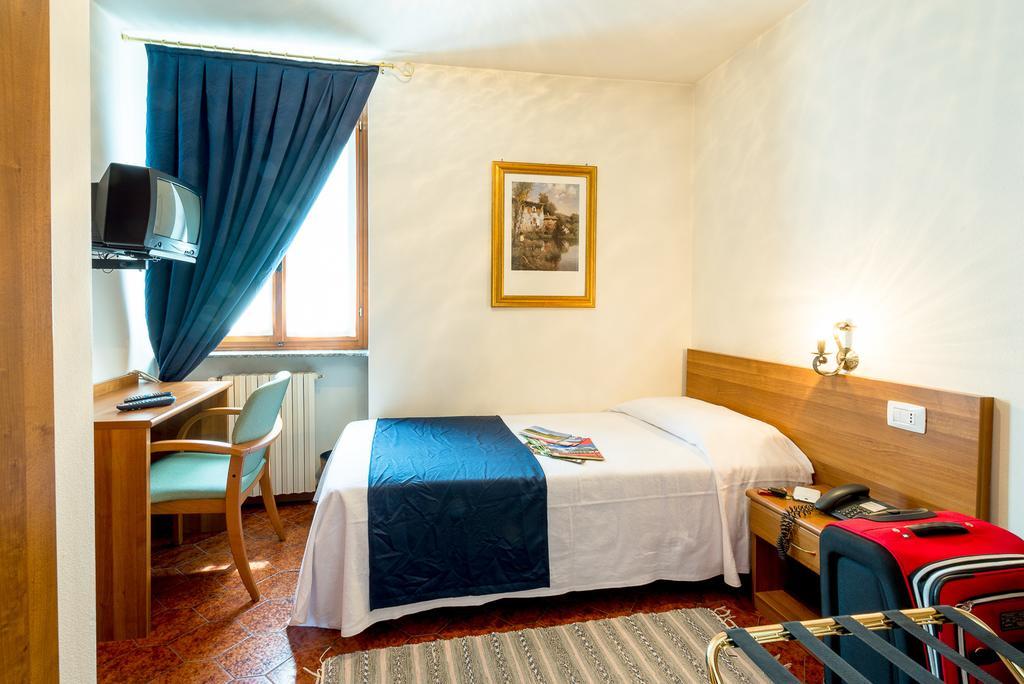 Albergo Altavilla Tirano Chambre photo