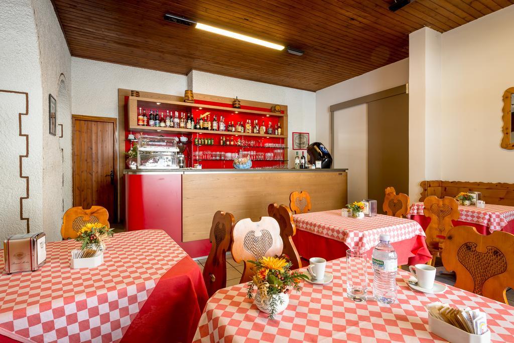 Albergo Altavilla Tirano Extérieur photo