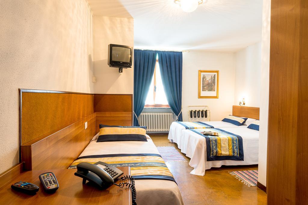 Albergo Altavilla Tirano Chambre photo