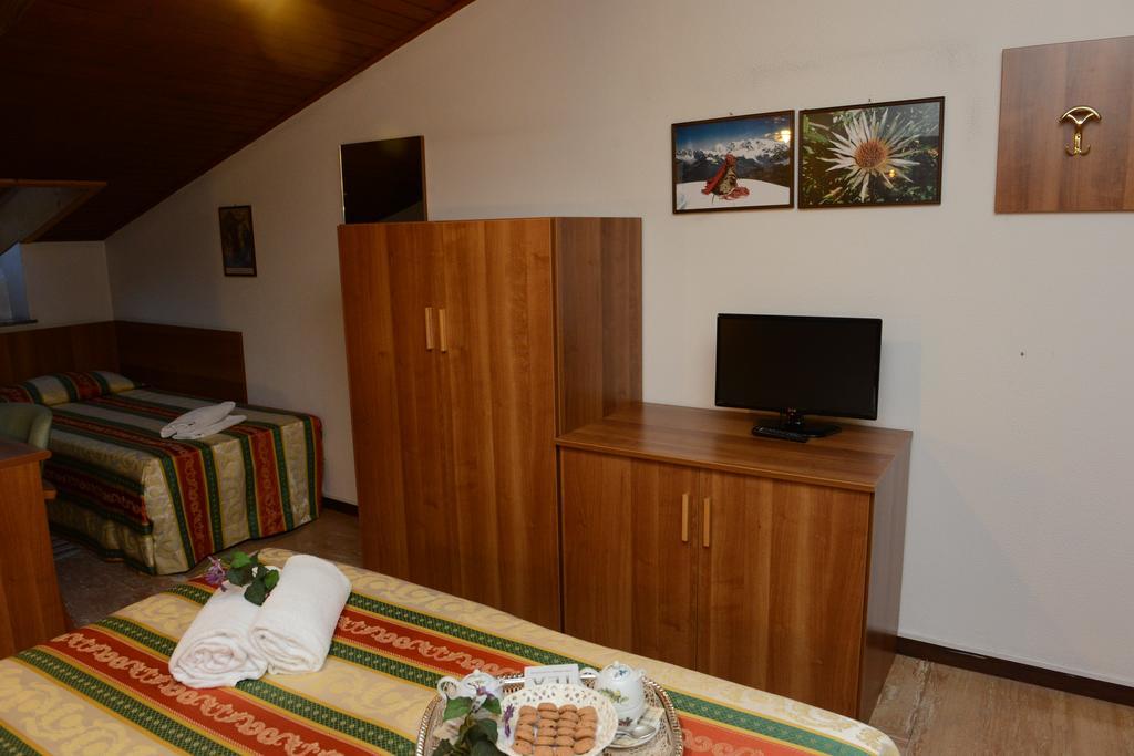 Albergo Altavilla Tirano Extérieur photo