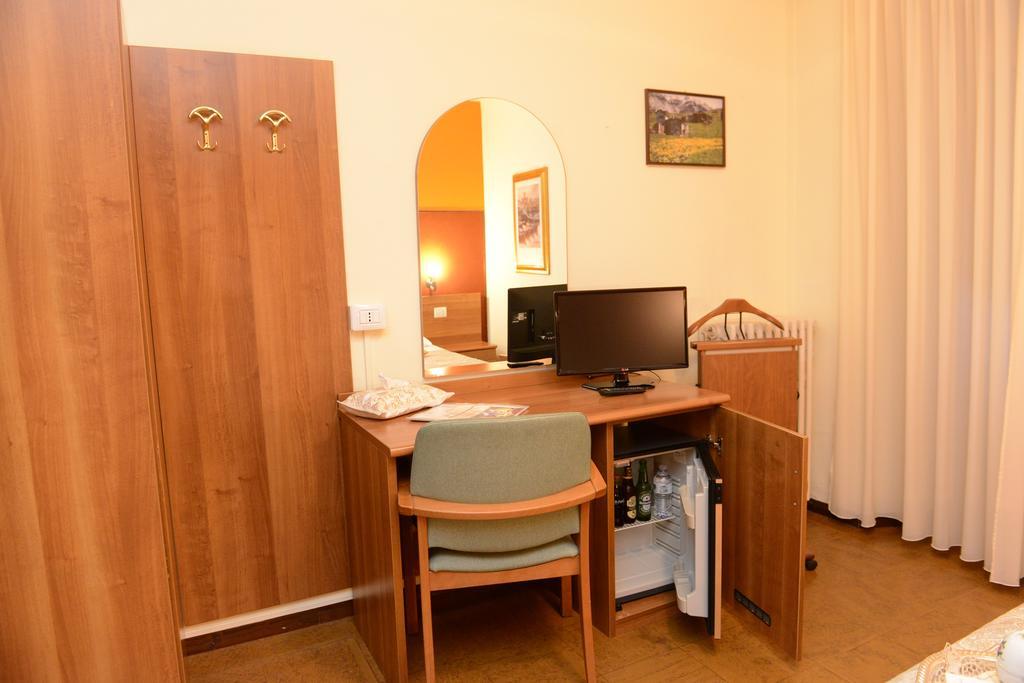 Albergo Altavilla Tirano Extérieur photo