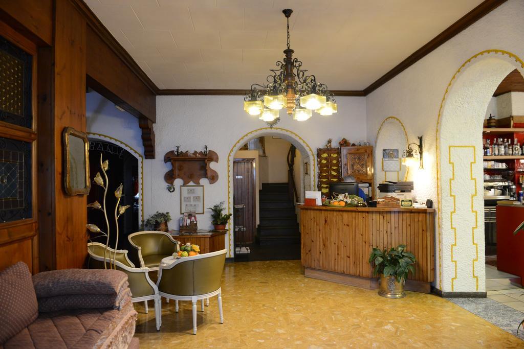 Albergo Altavilla Tirano Extérieur photo